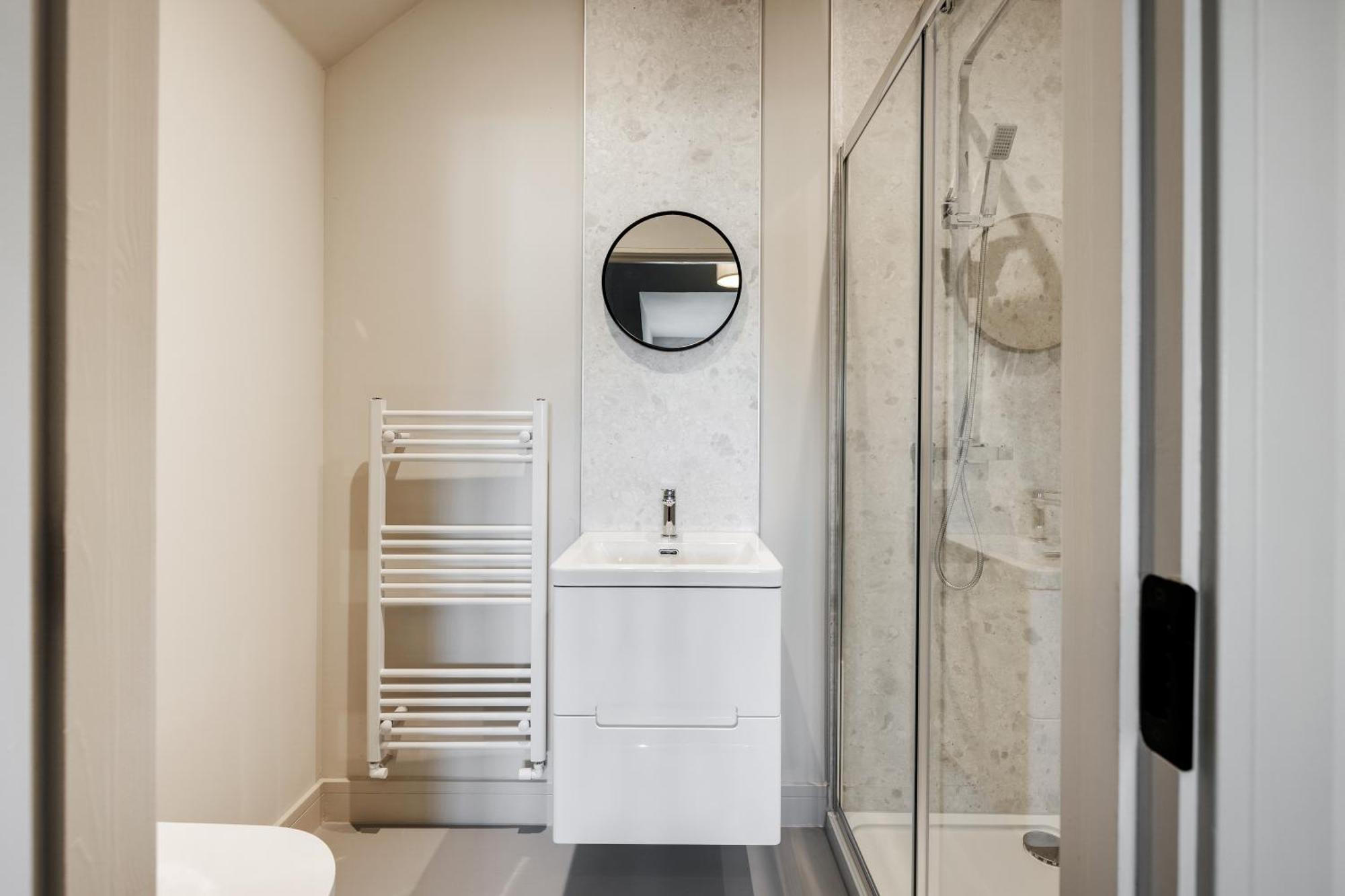 Apartment The Maze By Cliftonvalley Bristol